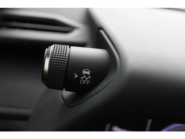 Lexus UX 250h Preference Line 2022 Hybride Benzine 40