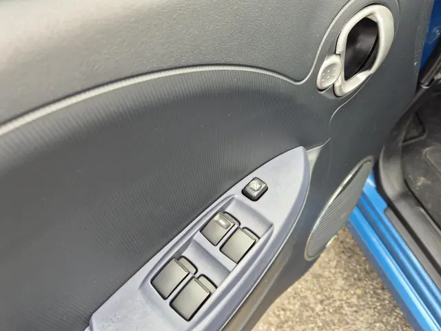 Peugeot iOn Active 2013 Elektrisch 17