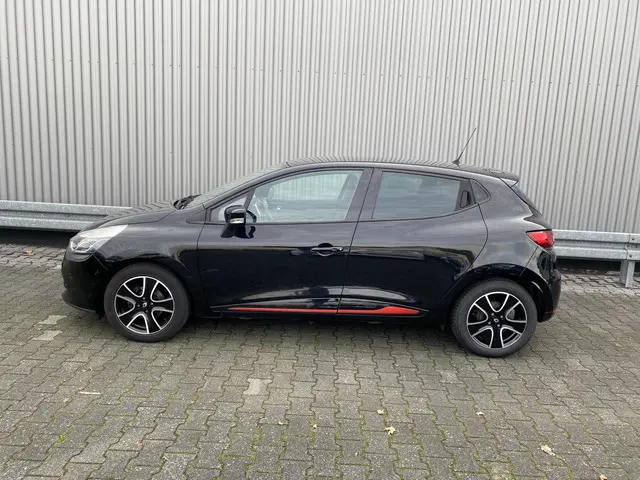Renault Clio 0.9 TCe Expression 2015 Benzine 9