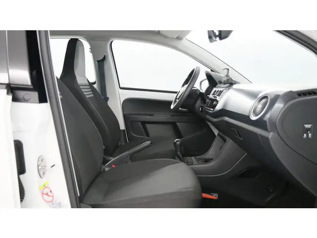 Volkswagen up! 1.0 65pk 2023 Benzine 17