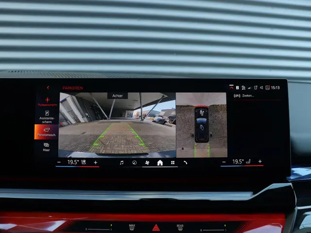 BMW 5 Serie Touring 550e xDrive 2025 Hybride Benzine 27