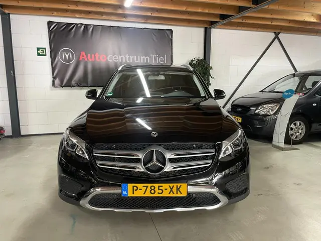 Mercedes-Benz GLC 250 4MATIC Premium 2018 Benzine 4
