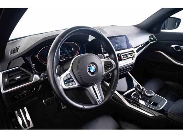 BMW 3 Serie Touring 330i Executive Edition 2020 Benzine 45