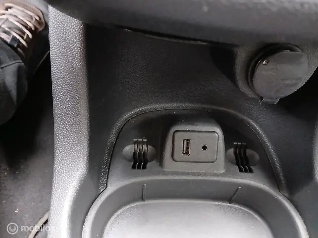 Opel Corsa 1.2 -16V Design Edition 2014 Benzine 19