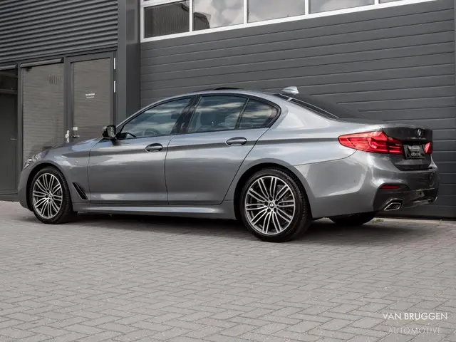 BMW 5 Serie 520i High Executive M-Sport 2019 Benzine 11