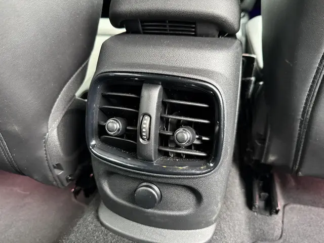 MINI Clubman 1.5 D Business Edition 2018 Diesel 33