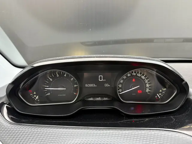 Peugeot 2008 1.2 PureTech Blue Lion 2017 Benzine 47