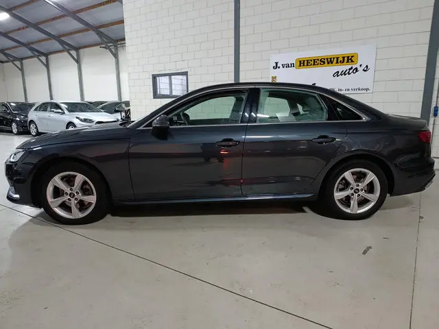 Audi A4 Limousine 35 TFSI Advanced Edition 2023 Benzine 6
