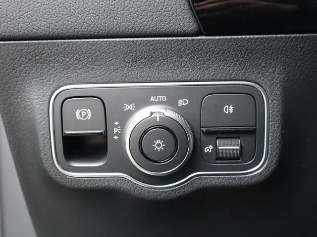 Mercedes-Benz B-Klasse 180 AMG Line 2025 Benzine 21