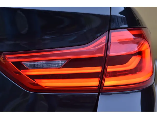 BMW 5 Serie Touring 520i High Executive 2018 Benzine 9