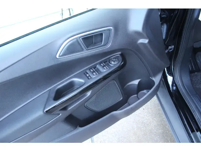 Ford B-MAX 1.0 EcoBoost 126 Pk Titanium 2018 Benzine 17