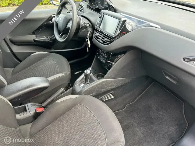 Peugeot 208 1.2 PureTech Active Automaat 2015 Benzine 7