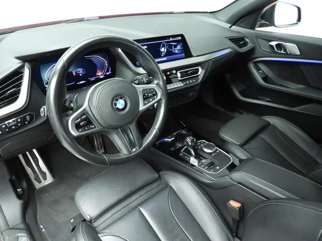 BMW 1 Serie 5-deurs 118i 2021 Benzine 6
