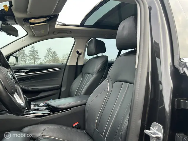 BMW 5 Serie Touring 530i High Executive 2020 Benzine 9