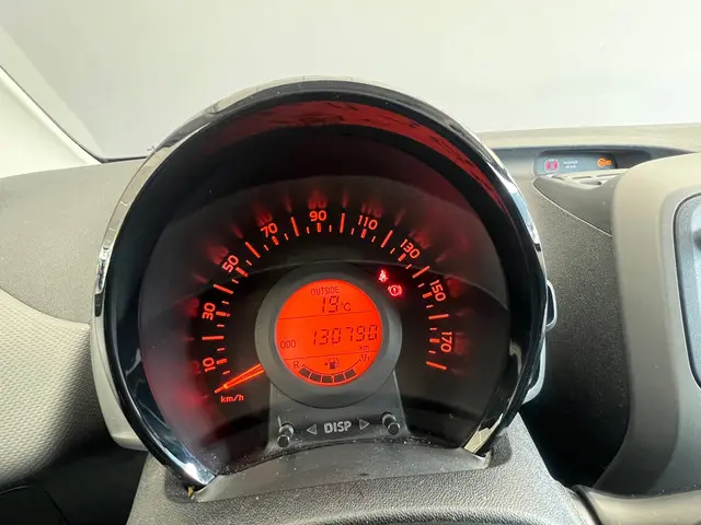 Peugeot 108 1.0 e-VTi Active NL AUTO AIRCO 2018 Benzine 6