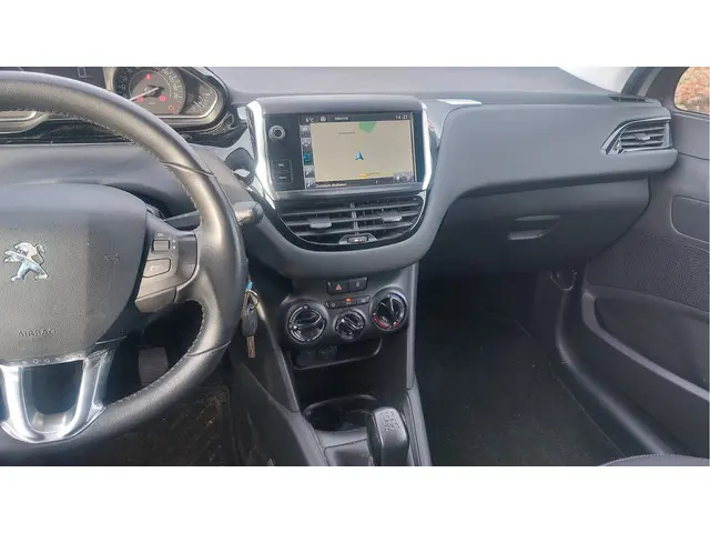 Peugeot 208 1.2 PureTech Urban Soul 2016 Benzine 6