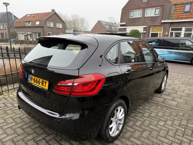 BMW 2 Serie Active Tourer 218i M Sport 2015 Benzine 4
