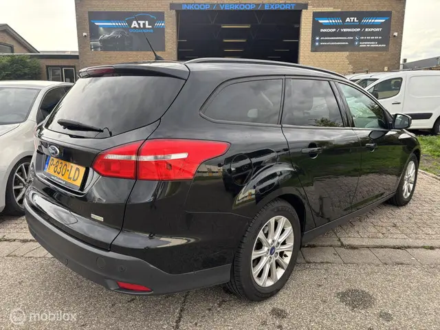 Ford Focus Wagon 1.0 ST-Line 2016 Benzine 4