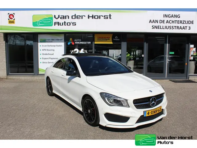 Mercedes-Benz CLA 180 OrangeArt Ed. 2014 Benzine 1
