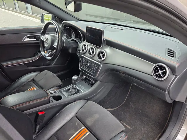 Mercedes-Benz CLA 2