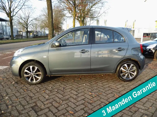 Nissan Micra 1.2 Tekna AIRCO,NAVI,PANODAK,UNIEK 2014 Benzine 3