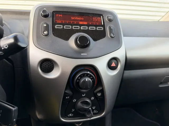 Peugeot 108 1.0 e-VTi Active 2016 Benzine 9