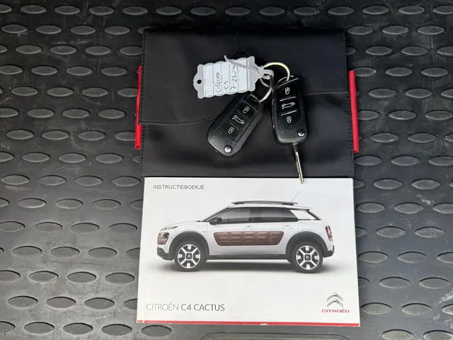 Citroën C4 Cactus 1.2 VTi Shine 2015 Benzine 22
