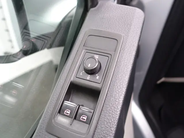 Volkswagen Transporter 2.0 TDI Euro 6 R-Line+ 2019 Diesel 12