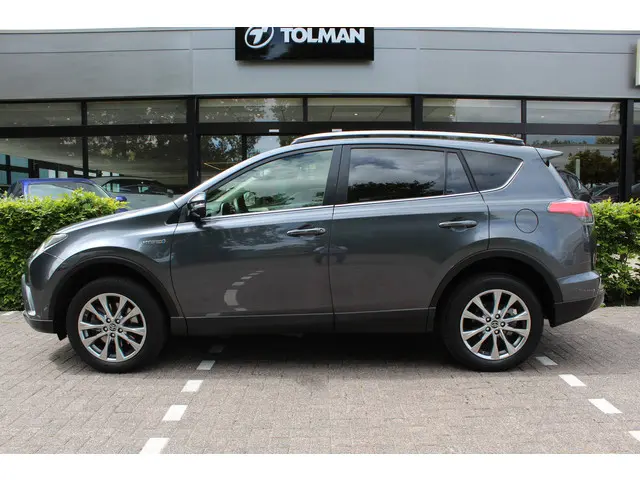 Toyota RAV4 2