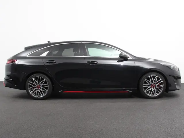 Kia ProCeed 1.6 T-GDi 204pk Automaat GT 2023 Benzine 8