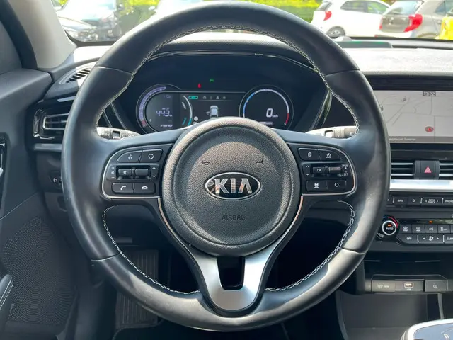 Kia e-Niro ExecutiveLine 64 kWh 3- Fase 2020 Elektrisch 19