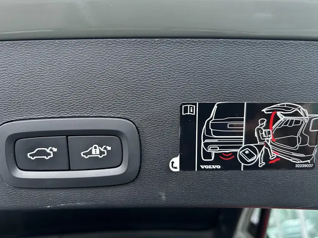 Volvo XC40 Recharge P8 AWD R-Design 2020 Elektrisch 26