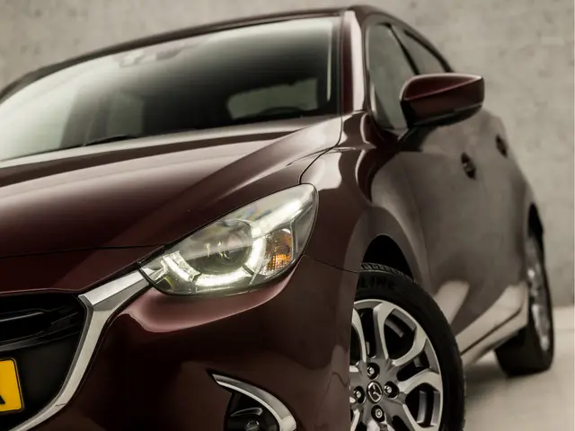 Mazda 2 1.5 Skyactiv-G GT-Luxury 2017 Benzine 16