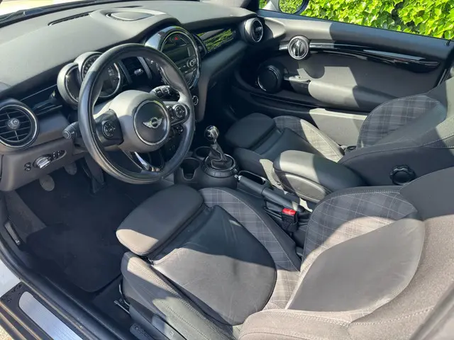 MINI Cooper 1.5 Chili Serious Business 2014 Benzine 9