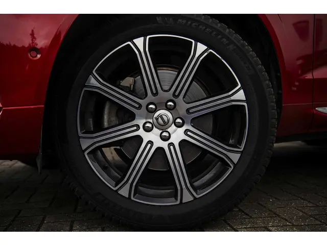 Volvo XC60 2.0 T5 Inscription 2018 Benzine 33