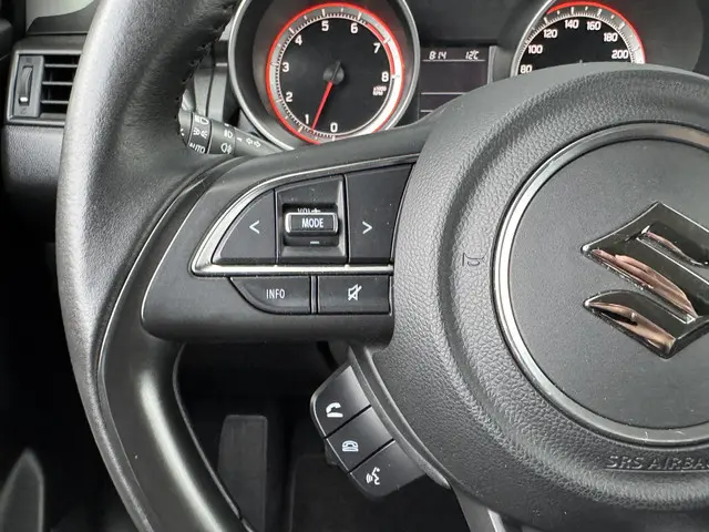 Suzuki Swift 1.2 SELECT 2019 Benzine 19