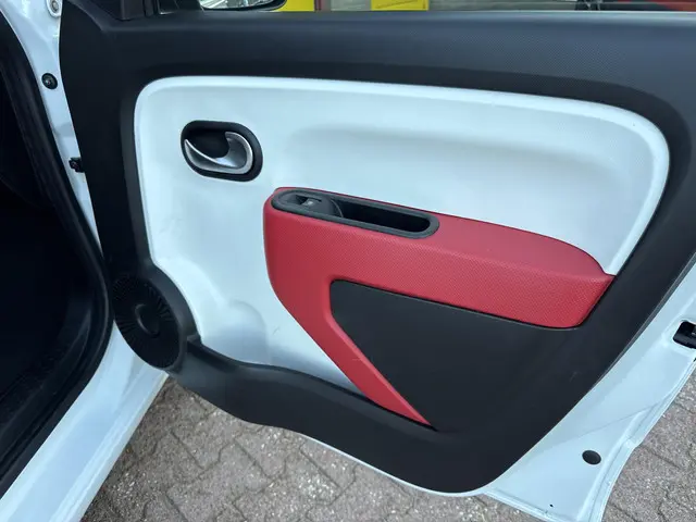 Renault Twingo 1.0 SCe Expression 2015 Benzine 25