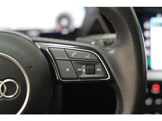 Audi A3 35TFSI S-Line[RS Velg Pano Leder] 2020 Benzine 17