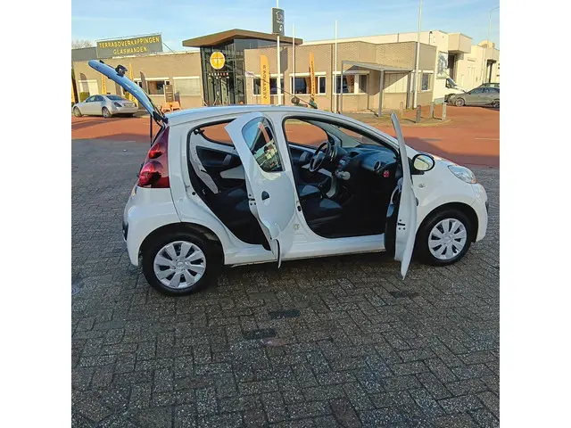 Peugeot 107 1.0 Access Accent 2012 Benzine 8