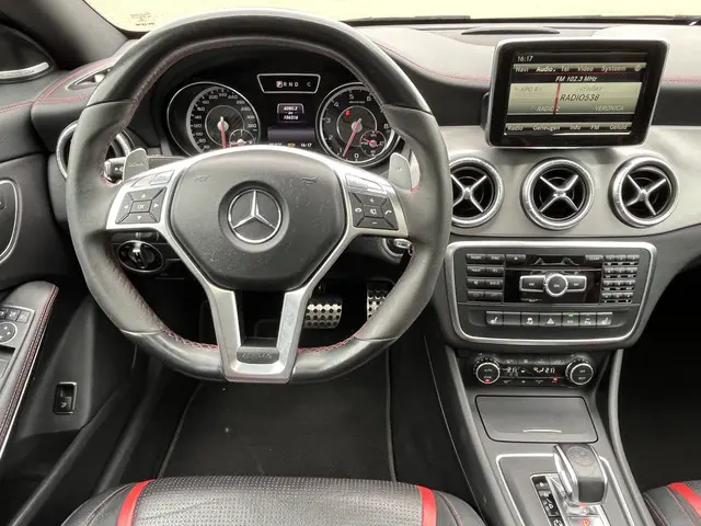 Mercedes-Benz CLA AMG 45 4MATIC Edition 1 2014 Benzine 13