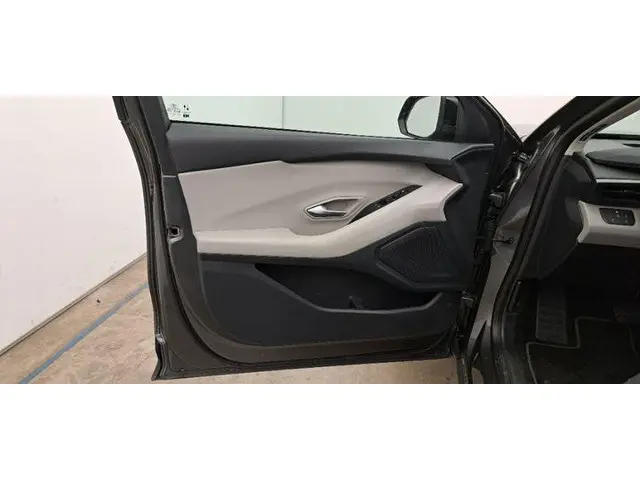 Ford Explorer Extended Range RWD 77 kWh 2024 Elektrisch 15
