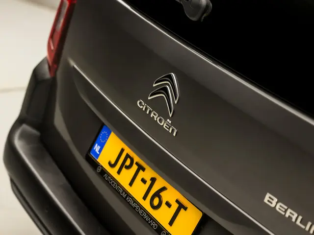 Citroën Berlingo 1.2 PureTech Shine 2018 Benzine 31