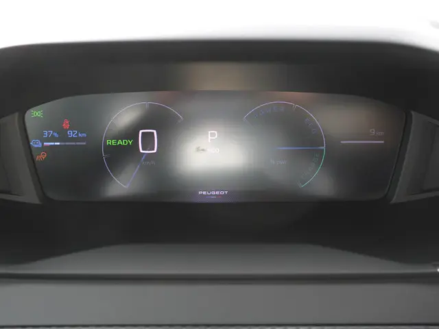 Peugeot e-2008 EV Allure 50 kWh 2025 Elektrisch 16