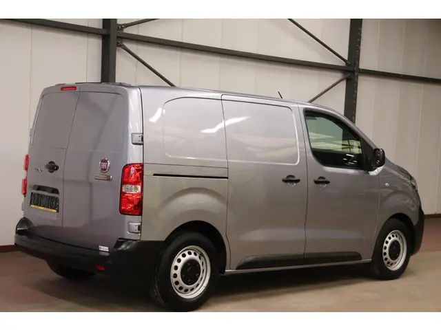 Fiat Scudo 1.5 MULTIJET 120 COMPACT BUSINESS 2022 Diesel 2
