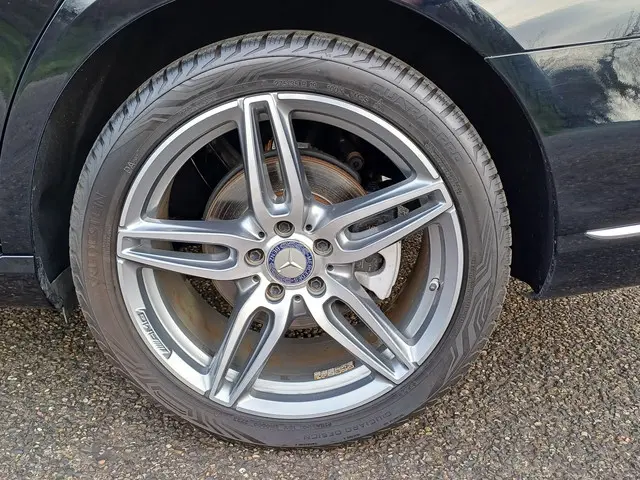 Mercedes-Benz E-Klasse 200 Prestige 2016 Benzine 12
