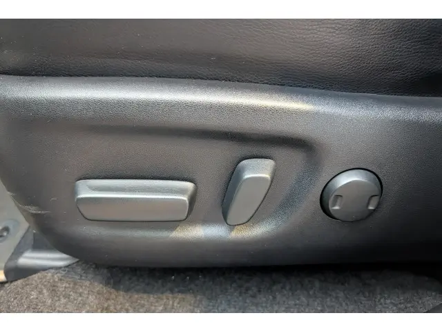 Toyota RAV4 2.5 Hybrid Executive 2017 Hybride Benzine 19