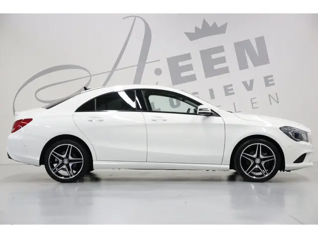 Mercedes-Benz CLA 180 2014 Benzine 11