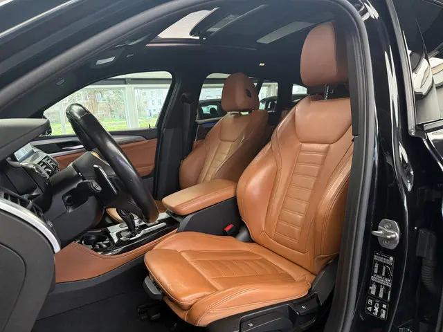 BMW X4 XDrive20i M Sport | Open dak | 2020 Benzine 6