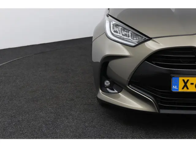 Toyota Yaris 1.5 Hybrid Dynamic 2023 Hybride Benzine 33