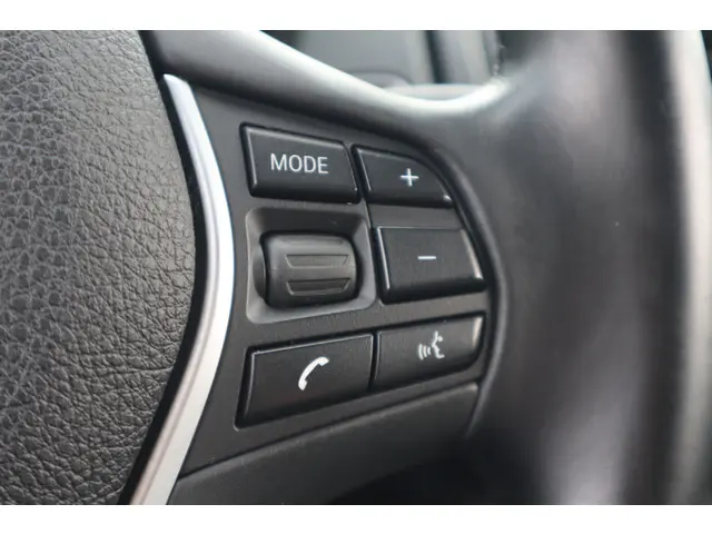 BMW 1 Serie 118i Business+ 2013 Benzine 33